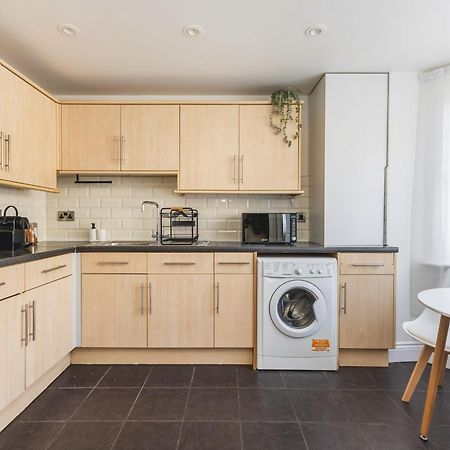 Arte Stays Serviced Houses Stratford - 3 Bedrooms 2 Bathrooms Houses London, Stratford, Maryland, Free Parking, Garden, Weekly Or Monthly Stays - Up To 8 Guests Exteriör bild