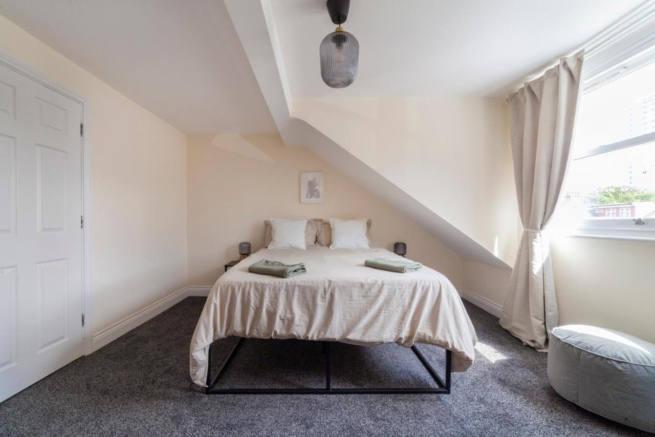 Arte Stays Serviced Houses Stratford - 3 Bedrooms 2 Bathrooms Houses London, Stratford, Maryland, Free Parking, Garden, Weekly Or Monthly Stays - Up To 8 Guests Exteriör bild