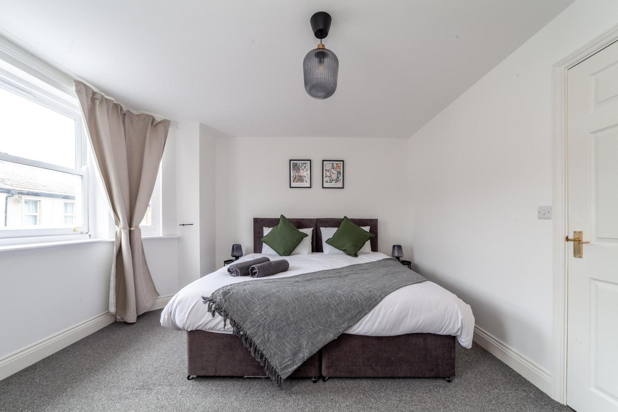 Arte Stays Serviced Houses Stratford - 3 Bedrooms 2 Bathrooms Houses London, Stratford, Maryland, Free Parking, Garden, Weekly Or Monthly Stays - Up To 8 Guests Exteriör bild