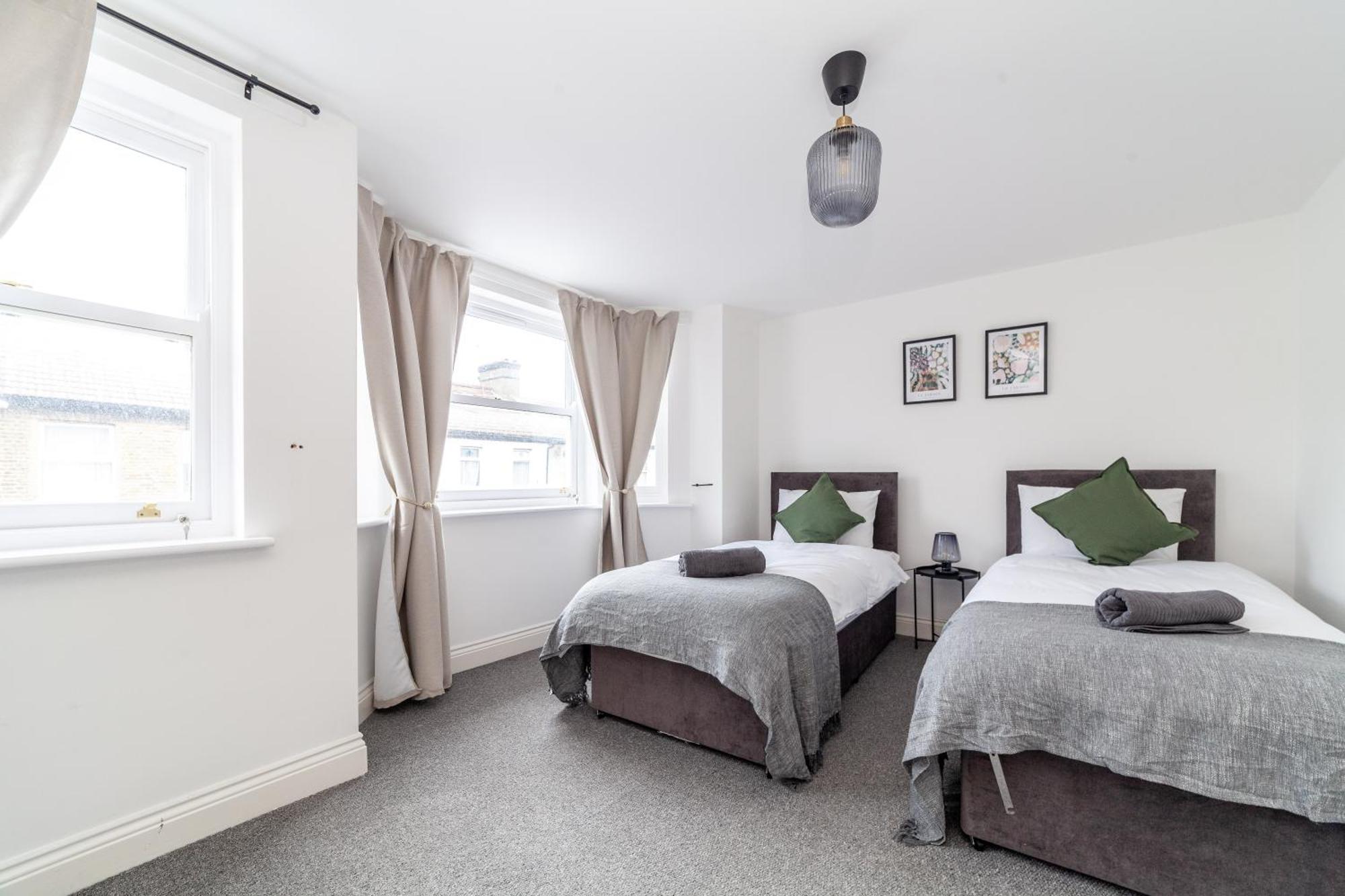 Arte Stays Serviced Houses Stratford - 3 Bedrooms 2 Bathrooms Houses London, Stratford, Maryland, Free Parking, Garden, Weekly Or Monthly Stays - Up To 8 Guests Exteriör bild
