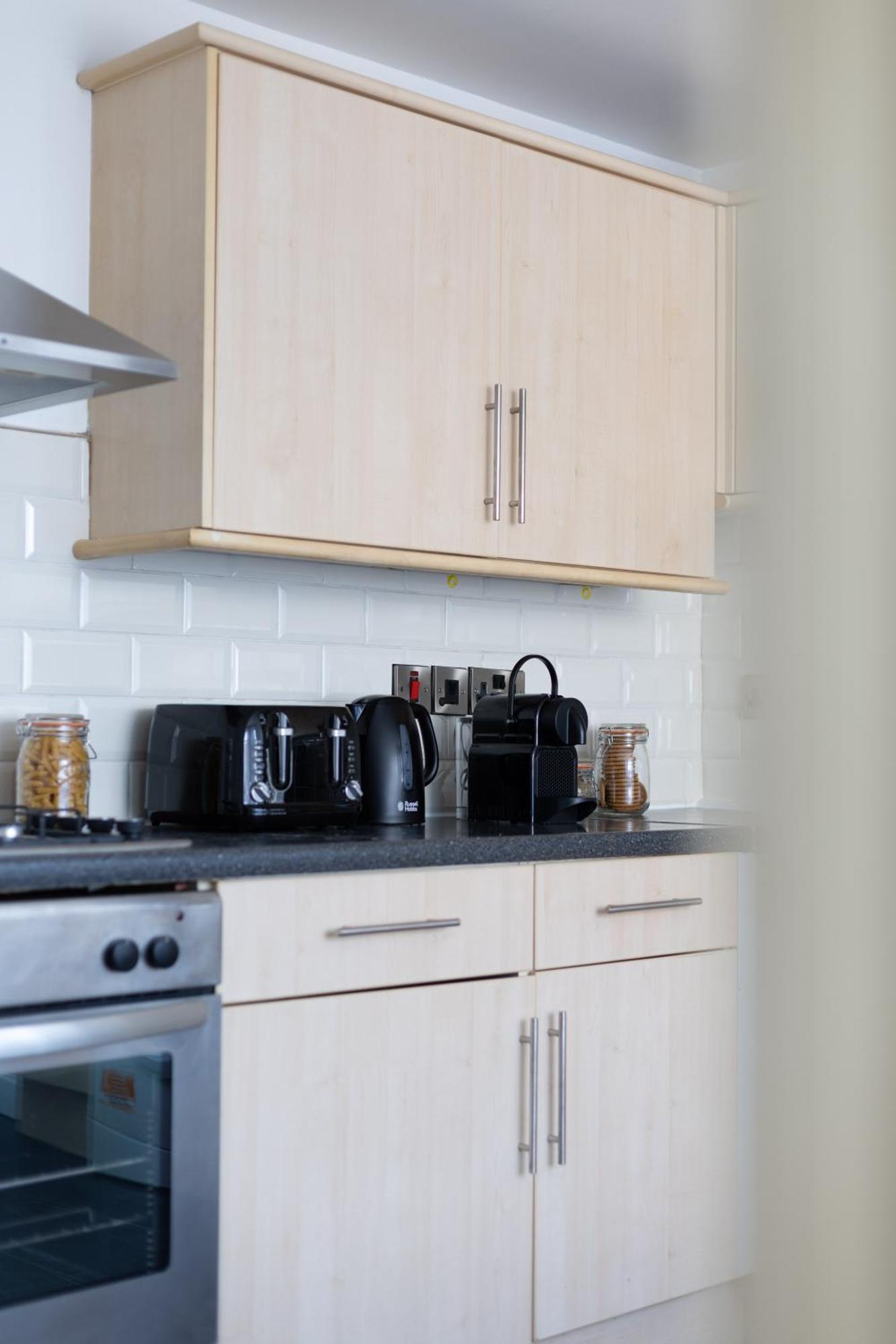 Arte Stays Serviced Houses Stratford - 3 Bedrooms 2 Bathrooms Houses London, Stratford, Maryland, Free Parking, Garden, Weekly Or Monthly Stays - Up To 8 Guests Exteriör bild
