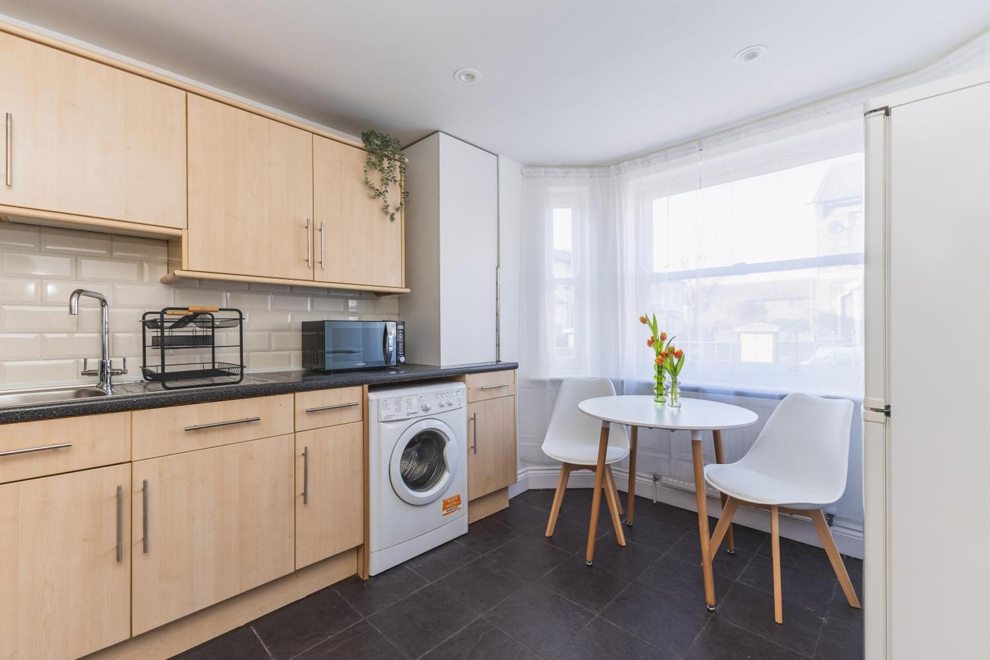 Arte Stays Serviced Houses Stratford - 3 Bedrooms 2 Bathrooms Houses London, Stratford, Maryland, Free Parking, Garden, Weekly Or Monthly Stays - Up To 8 Guests Exteriör bild