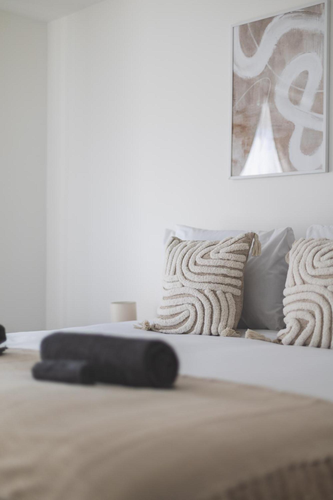 Arte Stays Serviced Houses Stratford - 3 Bedrooms 2 Bathrooms Houses London, Stratford, Maryland, Free Parking, Garden, Weekly Or Monthly Stays - Up To 8 Guests Exteriör bild