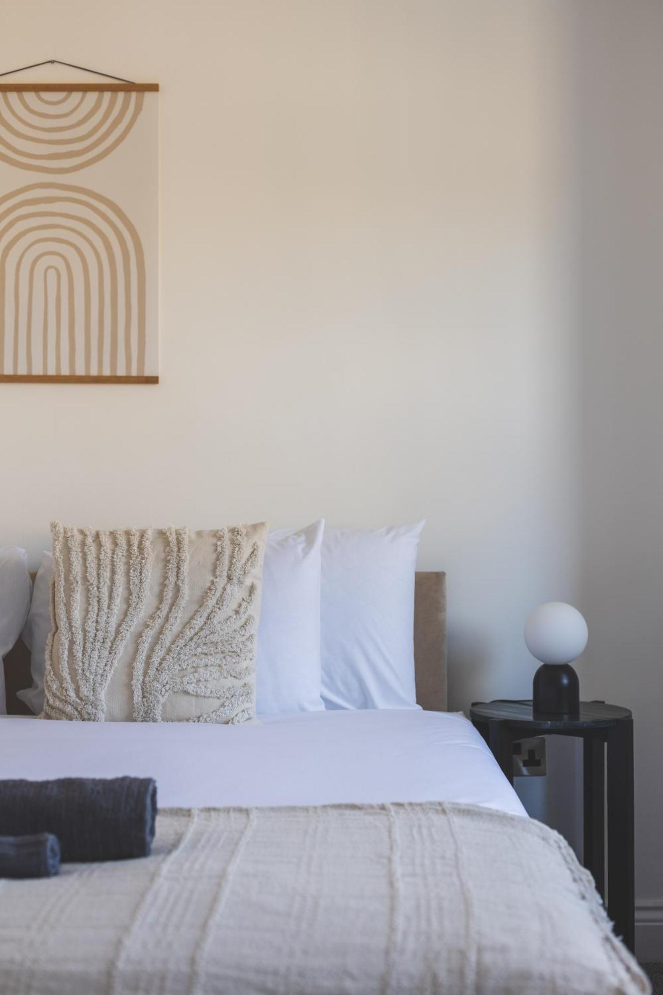 Arte Stays Serviced Houses Stratford - 3 Bedrooms 2 Bathrooms Houses London, Stratford, Maryland, Free Parking, Garden, Weekly Or Monthly Stays - Up To 8 Guests Exteriör bild