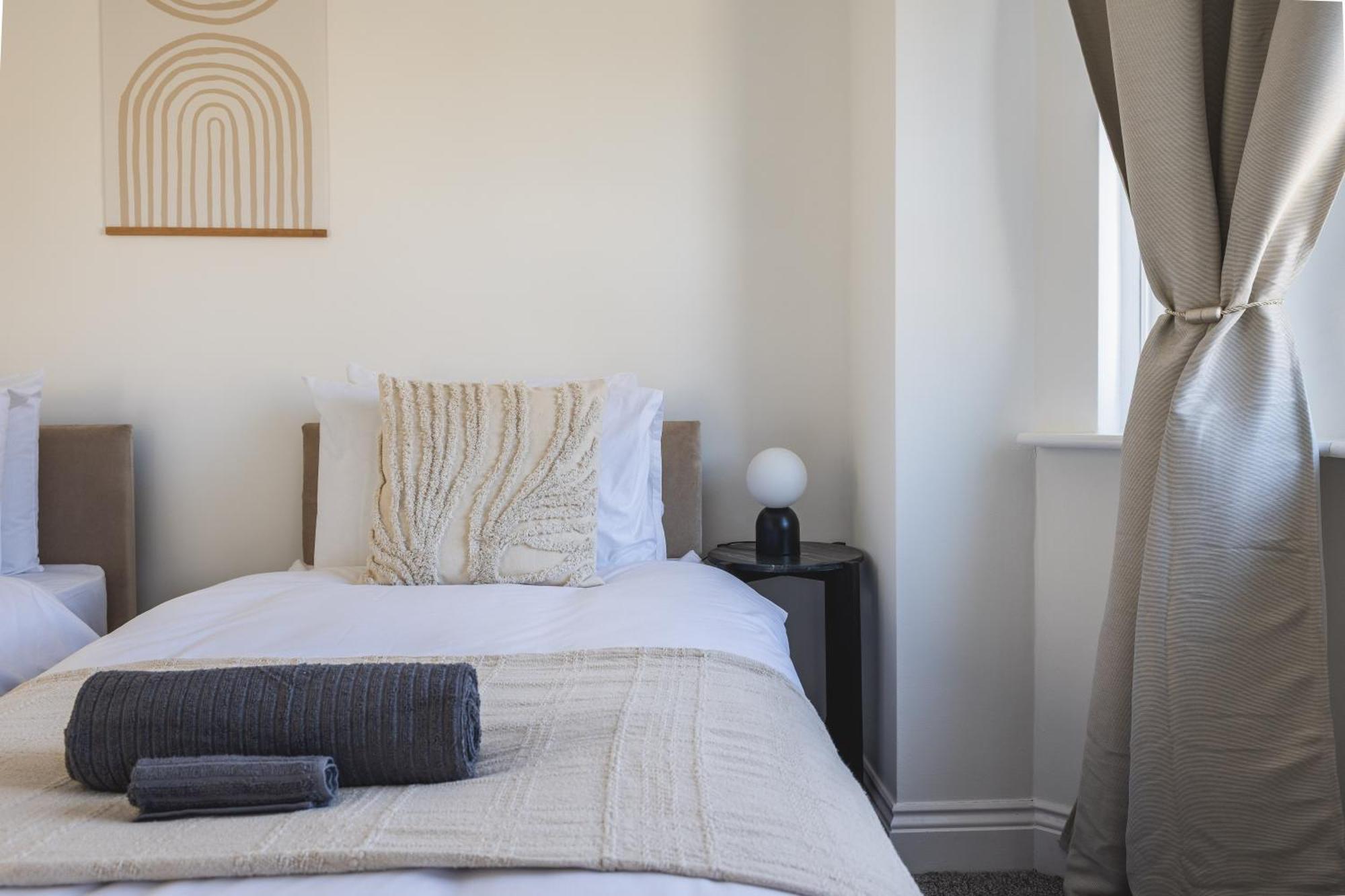 Arte Stays Serviced Houses Stratford - 3 Bedrooms 2 Bathrooms Houses London, Stratford, Maryland, Free Parking, Garden, Weekly Or Monthly Stays - Up To 8 Guests Exteriör bild
