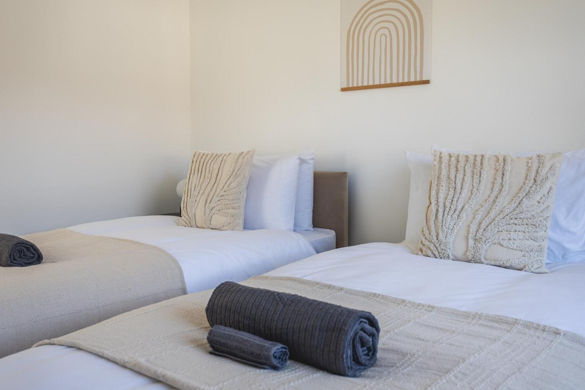 Arte Stays Serviced Houses Stratford - 3 Bedrooms 2 Bathrooms Houses London, Stratford, Maryland, Free Parking, Garden, Weekly Or Monthly Stays - Up To 8 Guests Exteriör bild