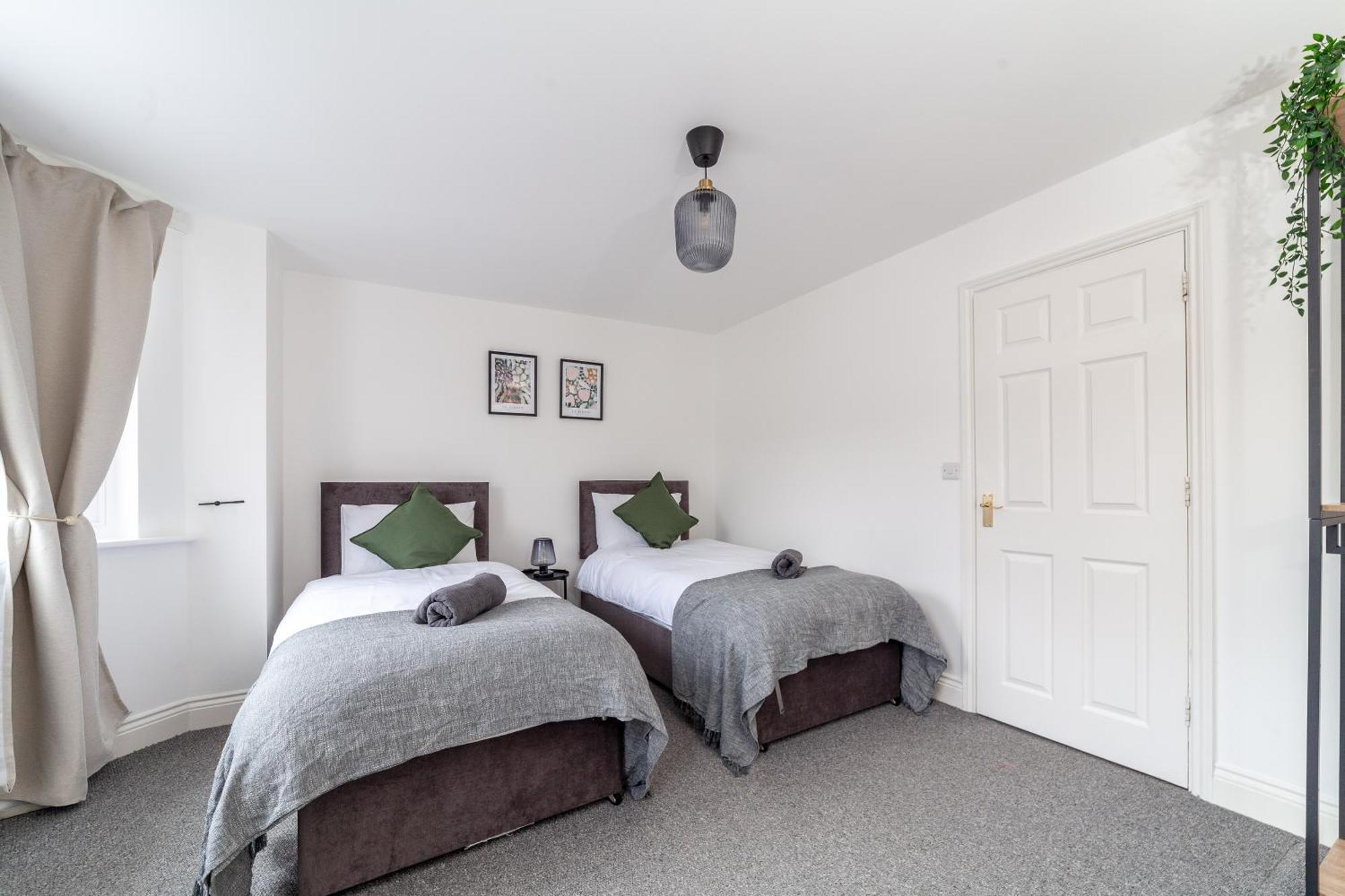 Arte Stays Serviced Houses Stratford - 3 Bedrooms 2 Bathrooms Houses London, Stratford, Maryland, Free Parking, Garden, Weekly Or Monthly Stays - Up To 8 Guests Exteriör bild