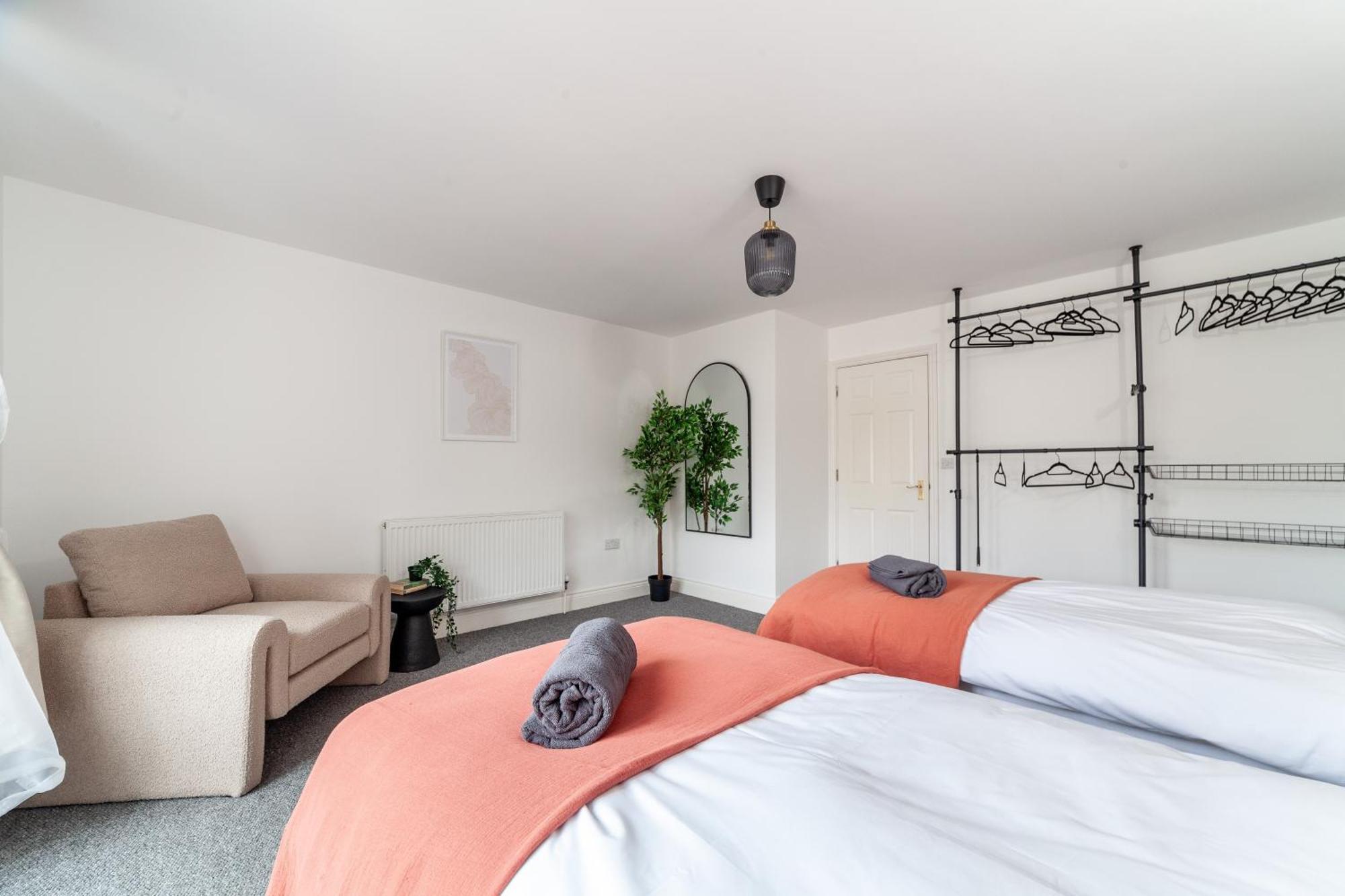 Arte Stays Serviced Houses Stratford - 3 Bedrooms 2 Bathrooms Houses London, Stratford, Maryland, Free Parking, Garden, Weekly Or Monthly Stays - Up To 8 Guests Exteriör bild